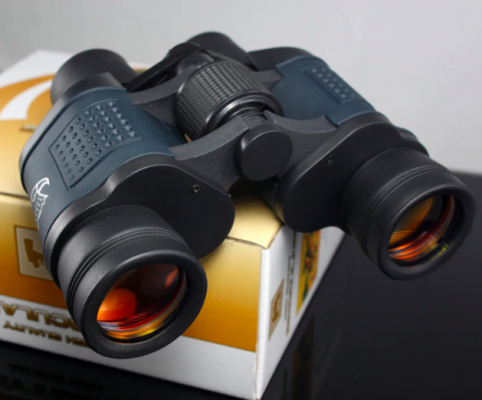 Long-range night vision binoculars