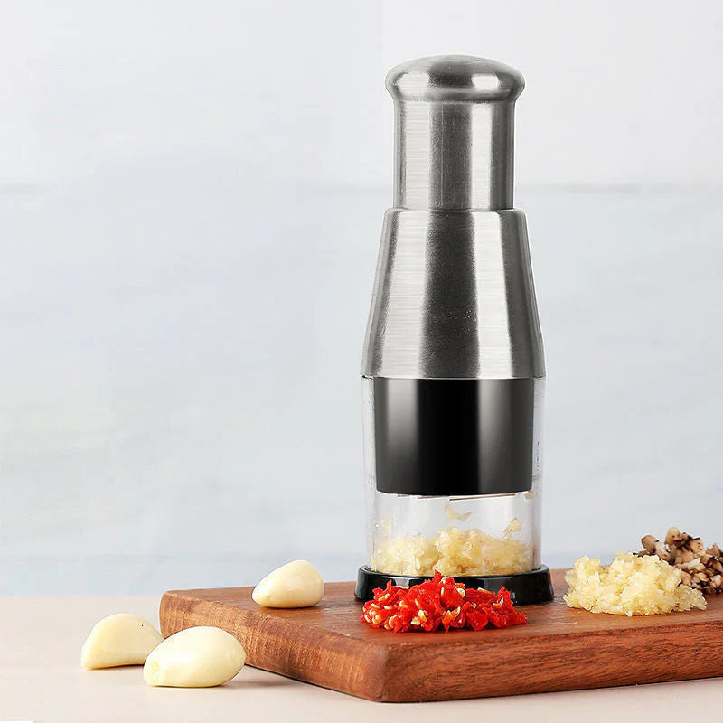 Compact Garlic Chopper for Fine Chopping