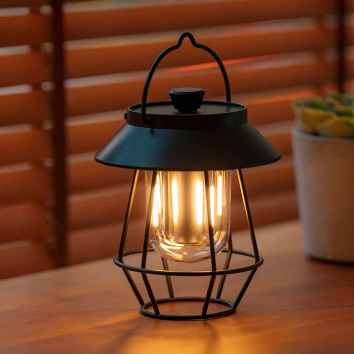 Wireless USB Outdoor Table Lamp