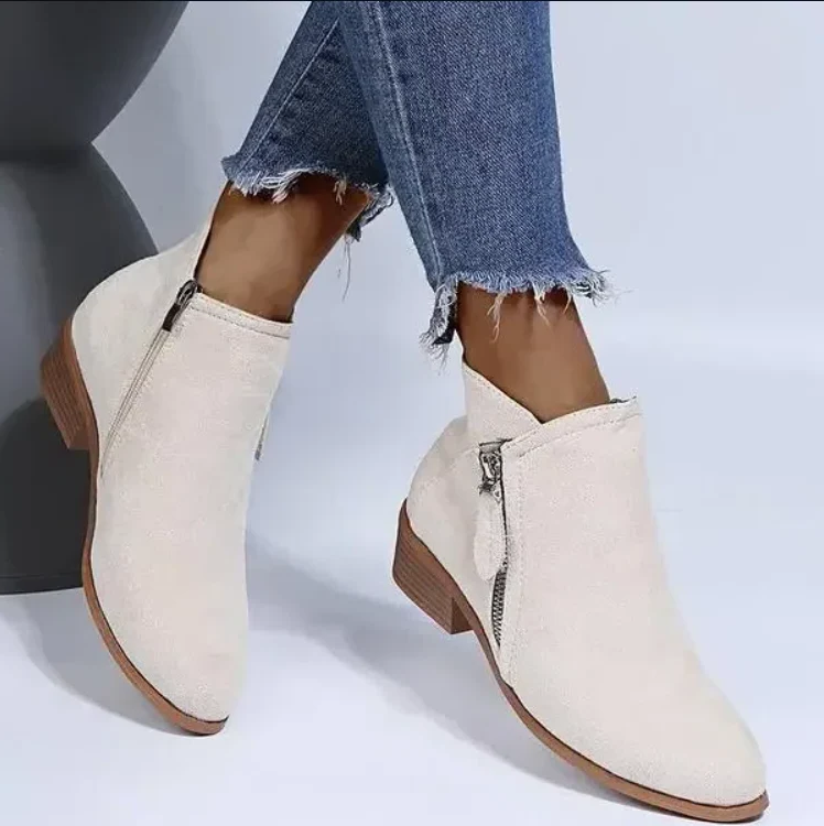 Orthopaedic leather boots for women