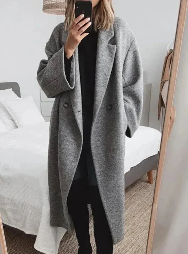 Oversized women's cashmere coat with lapel collar