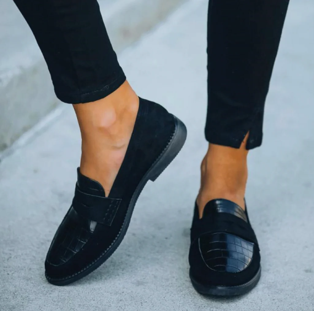 Elegant women's low shoes