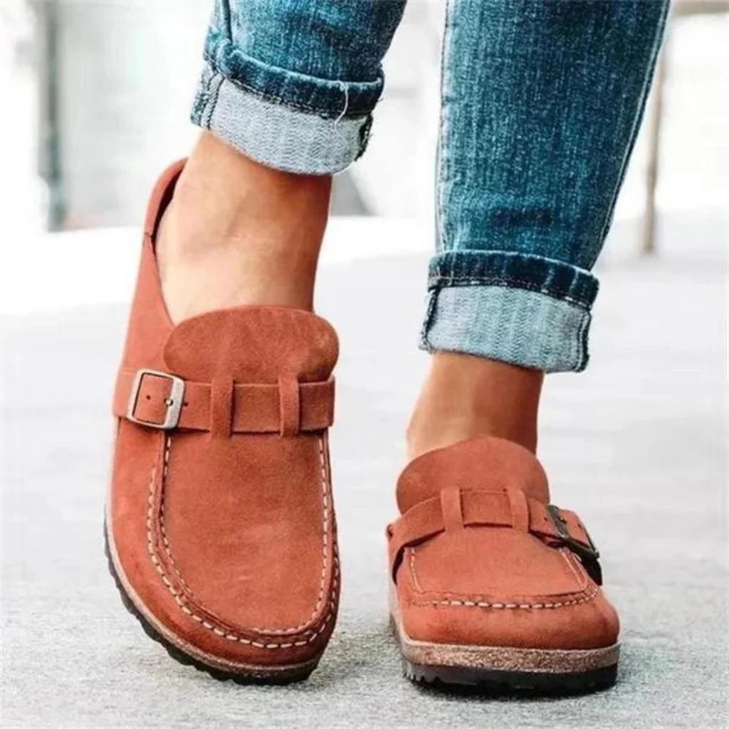 Orthopaedic clogs for women